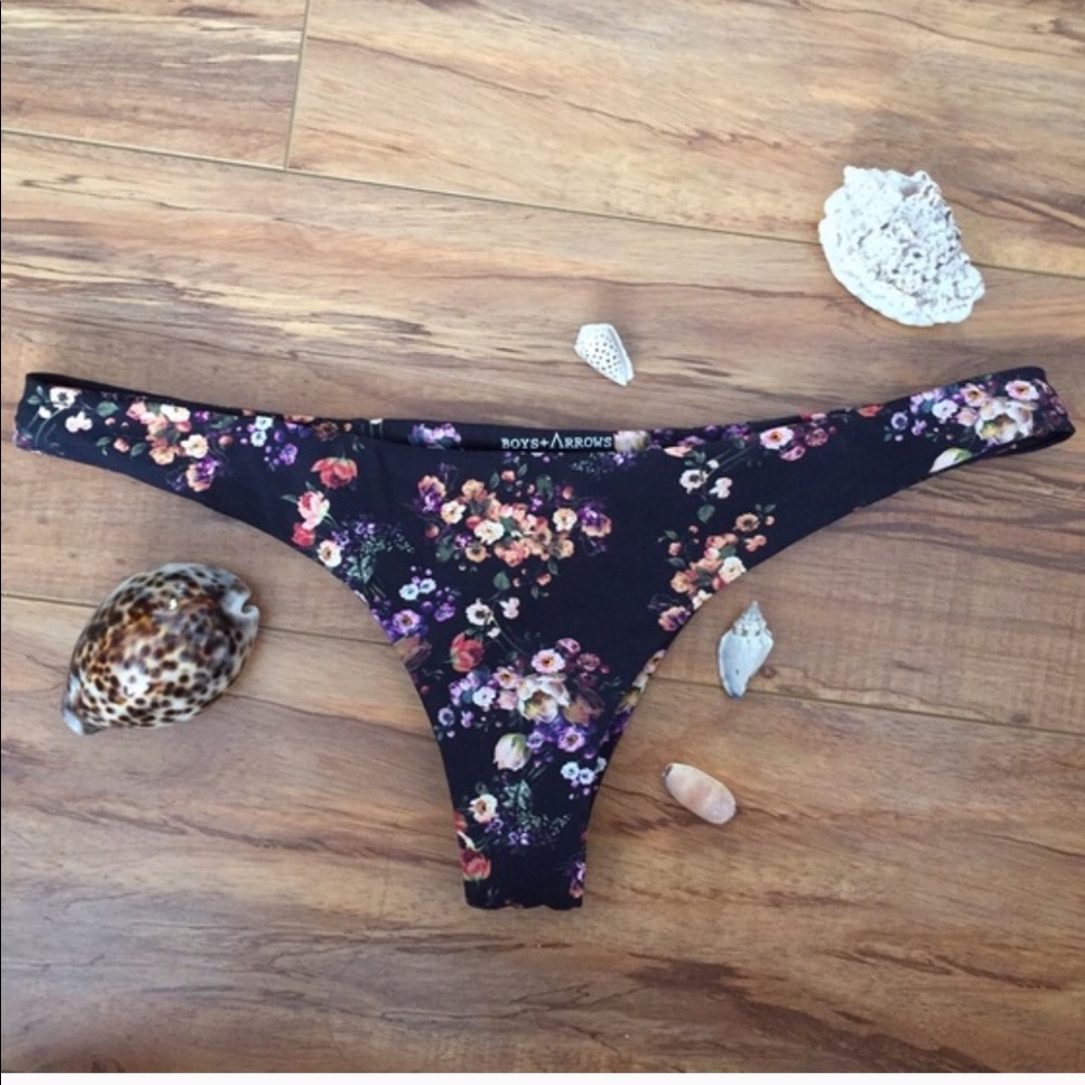 Boys + arrows bottoms